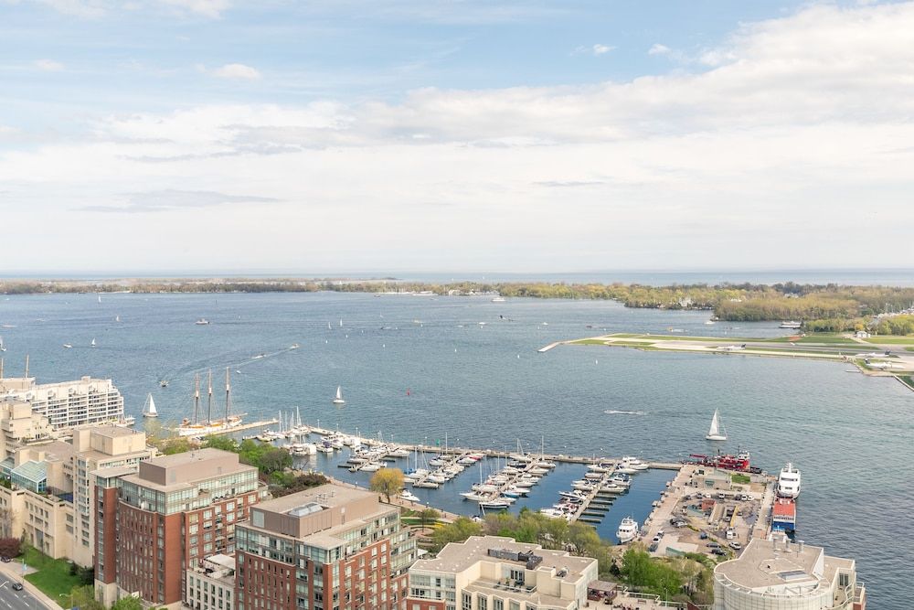 GSuite Express Downtown Toronto Executive Condo 30