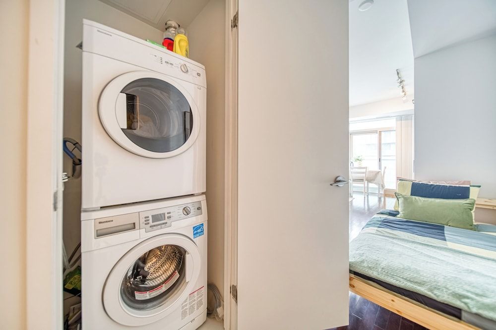 GSuite Express Downtown Toronto Business Condo 21