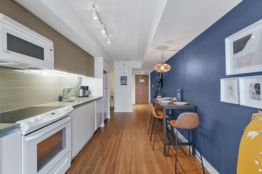 GSuite Express Downtown Toronto Executive Condo 18