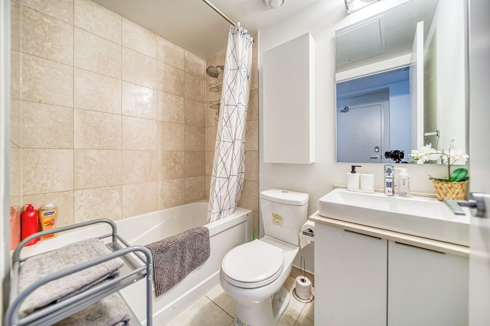 GSuite Express Downtown Toronto Business Condo 22