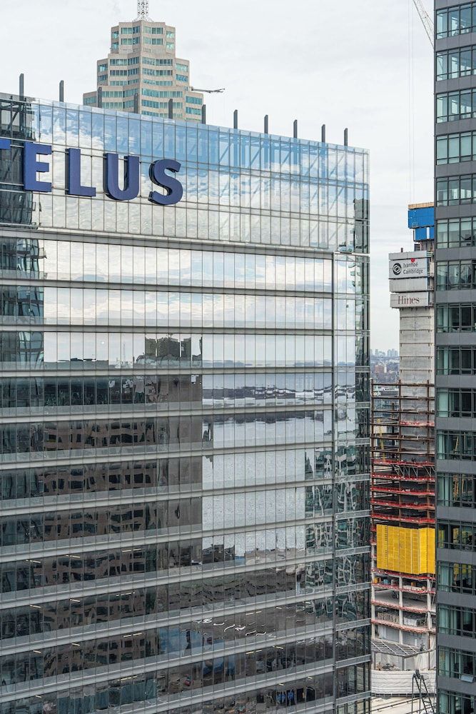 GSuite Express Downtown Toronto Business Condo 24