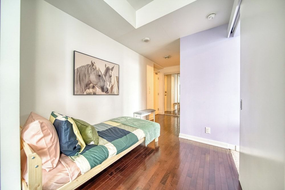 GSuite Express Downtown Toronto Business Condo 19