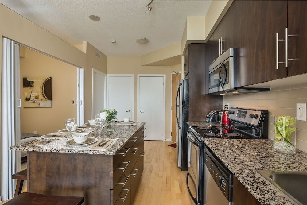 Quickstay - Executive Condo in the Heart of Downtown Executive Apartment 9