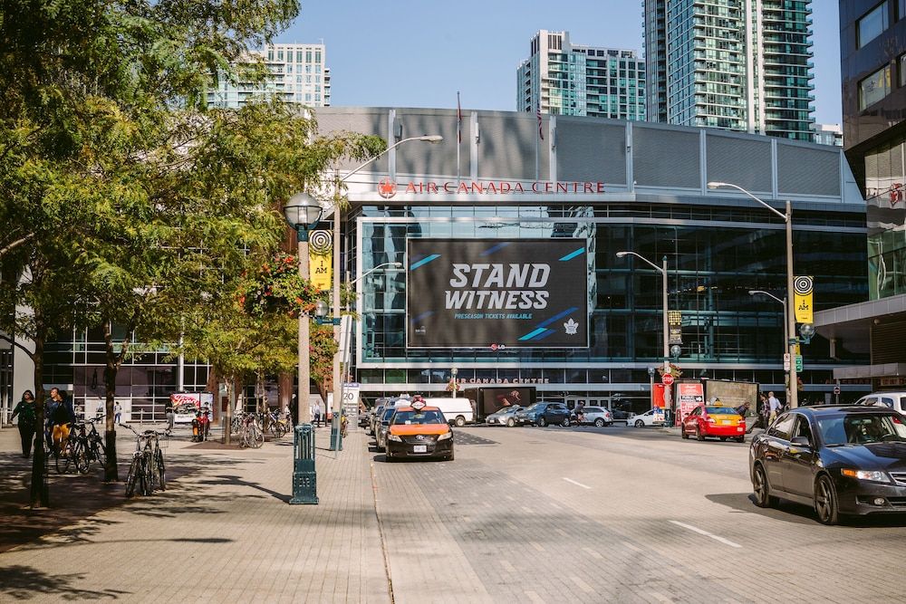 undefined Quickstay - Executive Condo in the Heart of Downtown 2