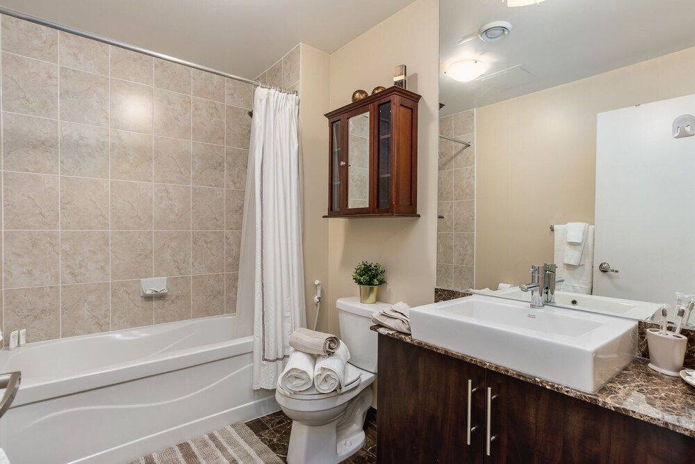 Quickstay - Executive Condo in the Heart of Downtown Executive Apartment 13