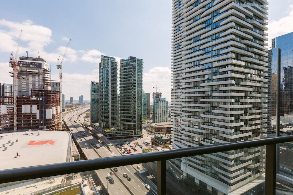 Quickstay - Executive Condo in the Heart of Downtown Executive Apartment 18