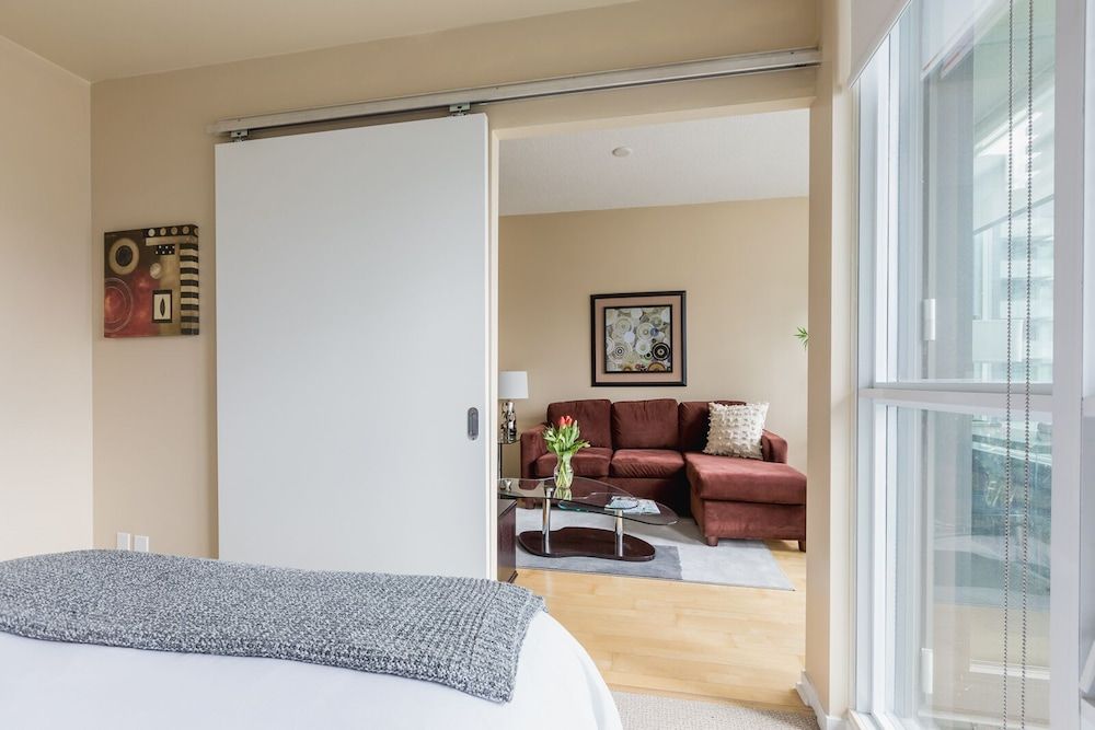 Quickstay - Executive Condo in the Heart of Downtown Executive Apartment 12