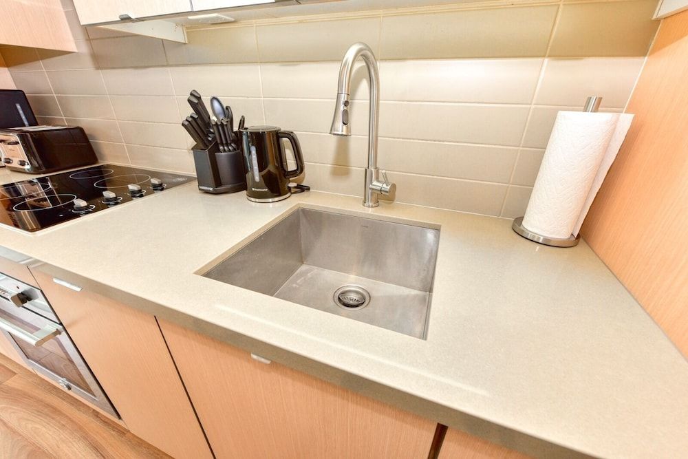 The Bay Suites MTCC CN TOWER Business Condo 5