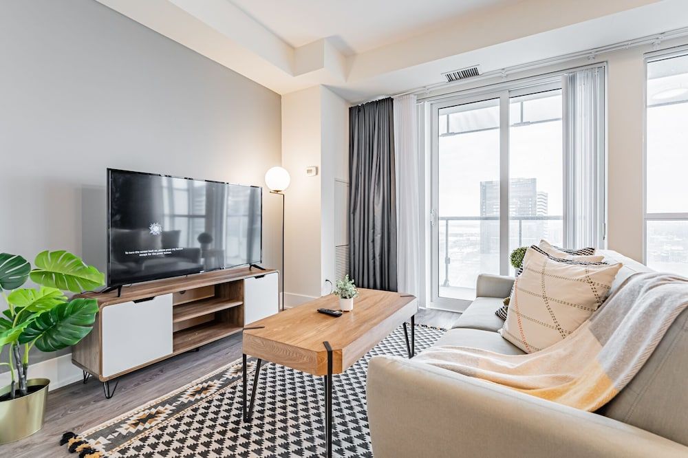 The Bay Suites MTCC CN TOWER Executive Condo 14