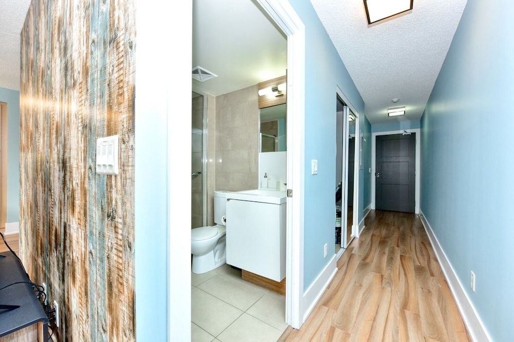 The Bay Suites MTCC CN TOWER Business Condo 6