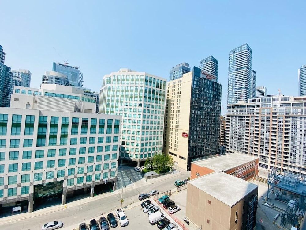 undefined The Bay Suites MTCC CN TOWER 6