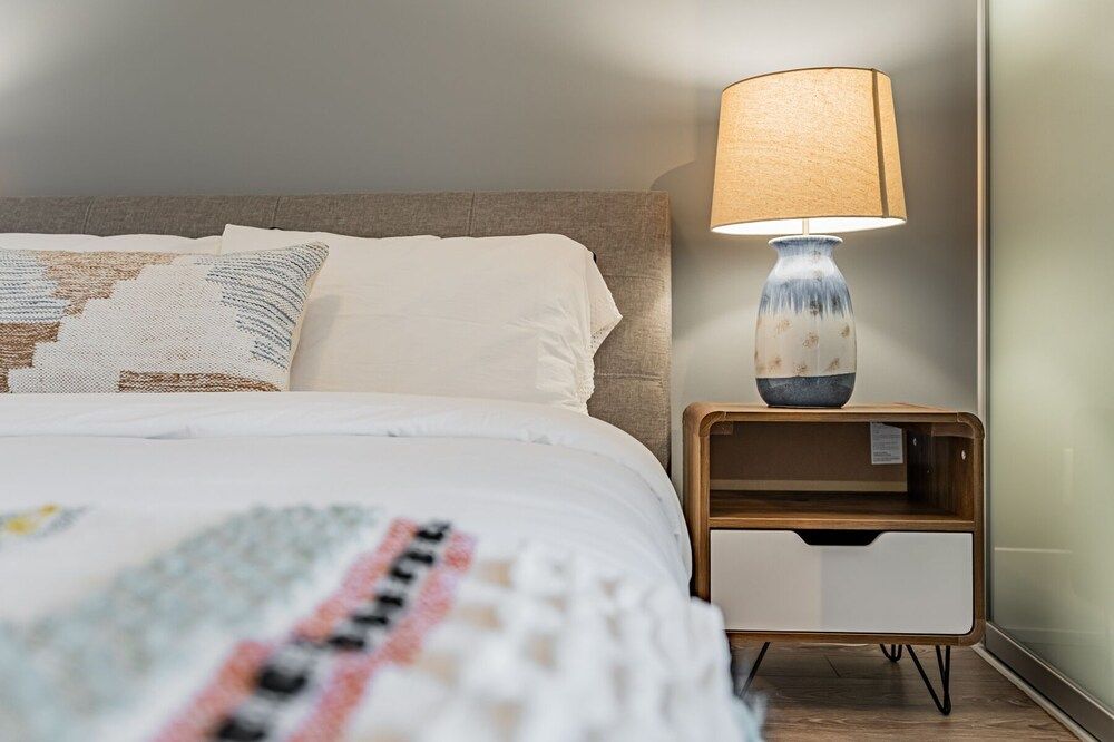 The Bay Suites MTCC CN TOWER Executive Condo 4