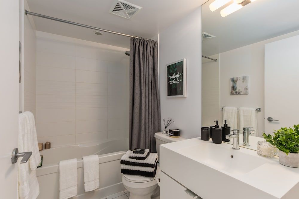 GLOBALSTAY. Fabulous Toronto Condo Luxury Apartment, 2 Bedrooms, Balcony, Lake View 20