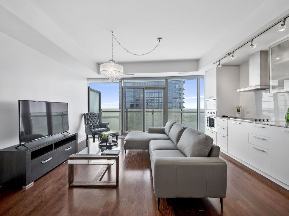 undefined Stallion Suites Opp CN Tower & Scotiabank Arena 2