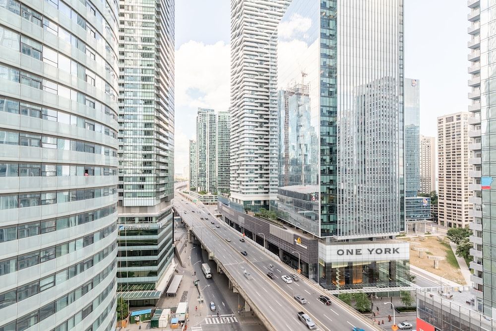 undefined Stallion Suites Opp CN Tower & Scotiabank Arena 9