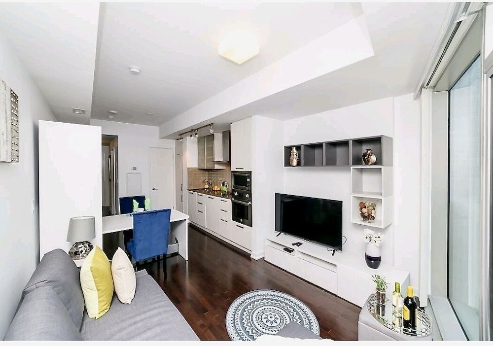 undefined Stallion Suites Opp CN Tower & Scotiabank Arena