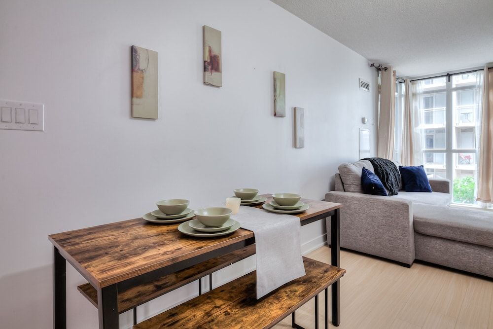 undefined Waterfront Boutique Suites 5