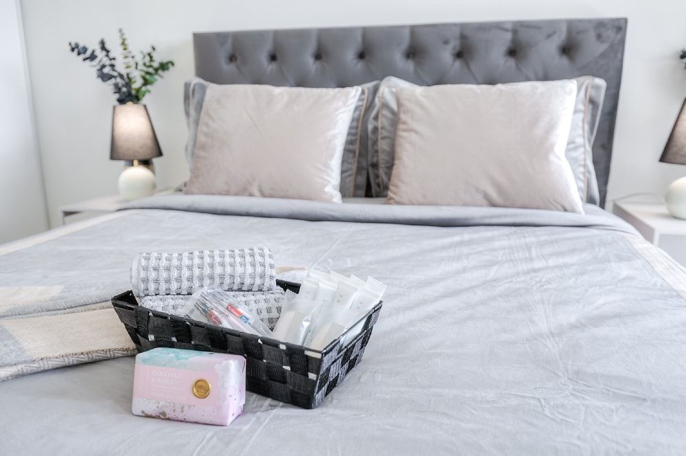 undefined Waterfront Boutique Suites 2