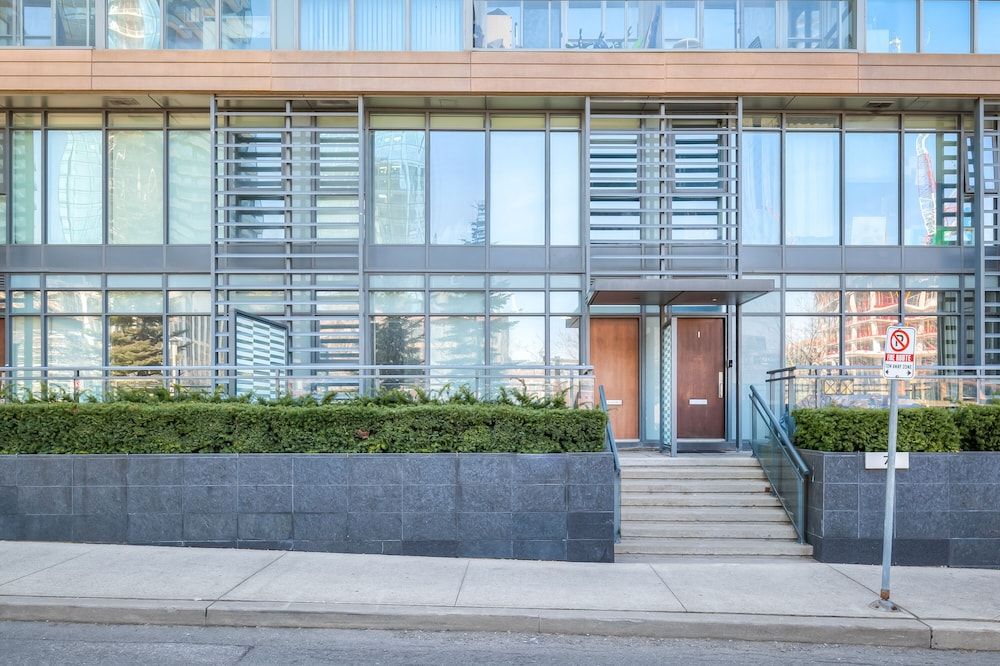 undefined Waterfront Boutique Suites 9