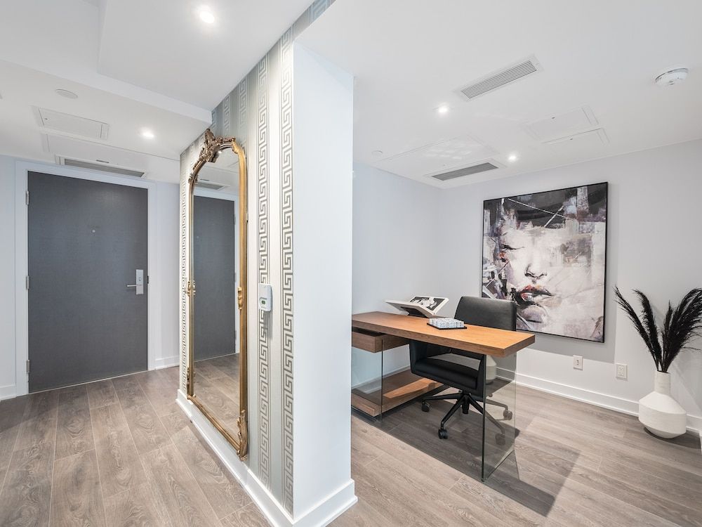 undefined Stallion Suites Yorkville 10