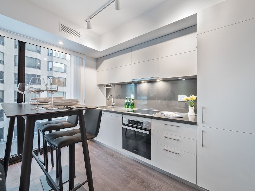 undefined Stallion Suites Yorkville 8