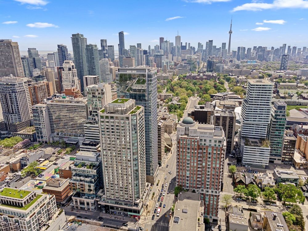 undefined Stallion Suites Yorkville 3