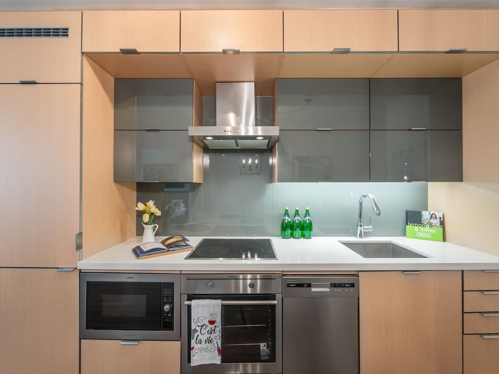 Stallion Suites -  Downtown Toronto Superior Apartment 15