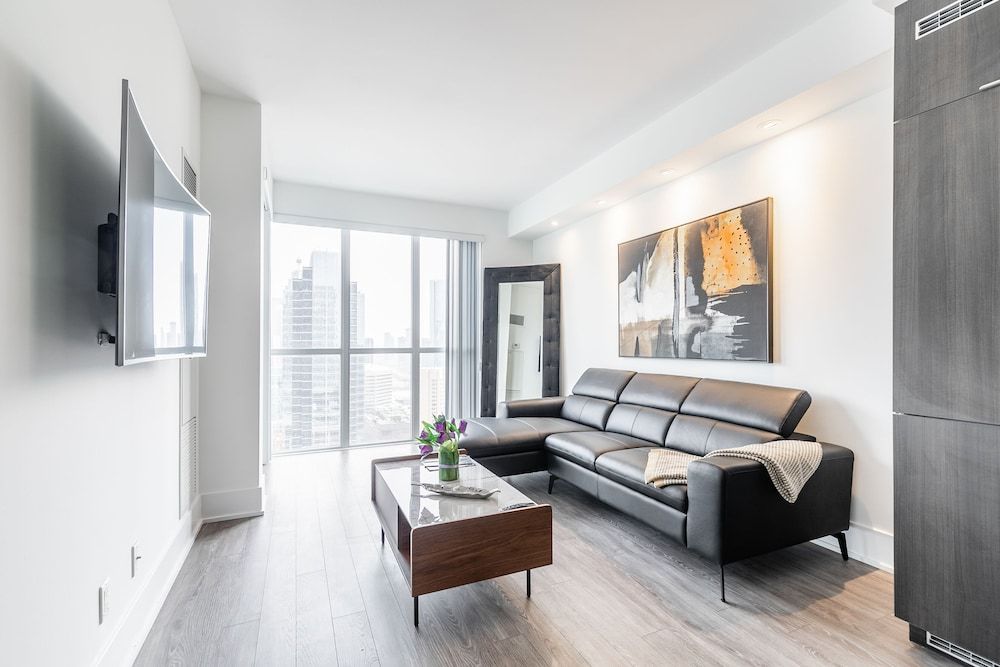 Stallion Suites -  Downtown Toronto Business Suite 12