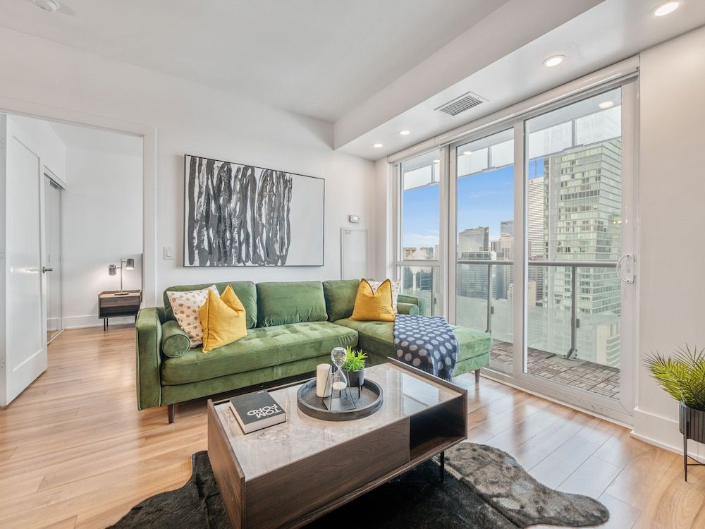 Stallion Suites -  Downtown Toronto Superior Apartment 22