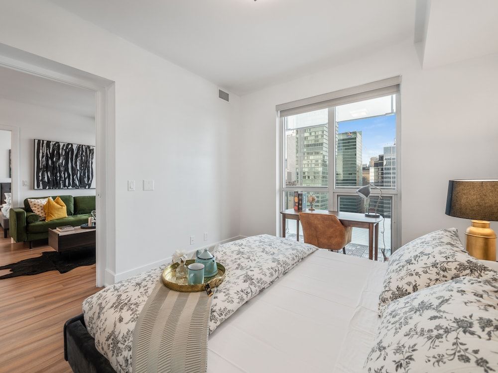 Stallion Suites -  Downtown Toronto Superior Apartment 10
