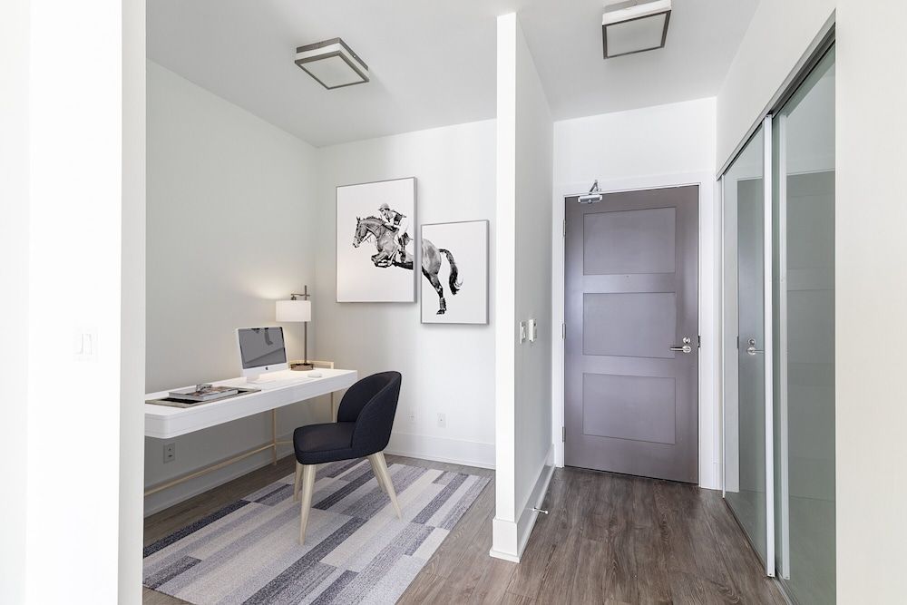 Stallion Suites -  Downtown Toronto Business Suite 19