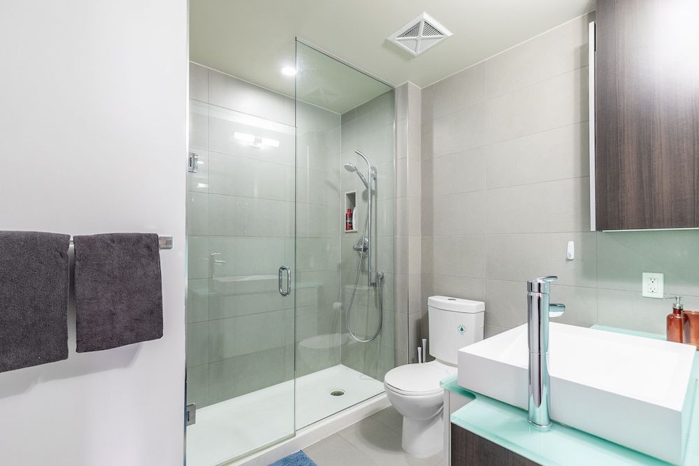 Stallion Suites -  Downtown Toronto Business Suite 21