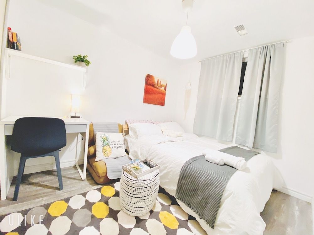 Sunrise Tree Guest House Economy Double Room 3