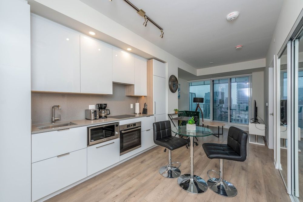 PlanURstay - Harbour Front Toronto Elite Condo 5