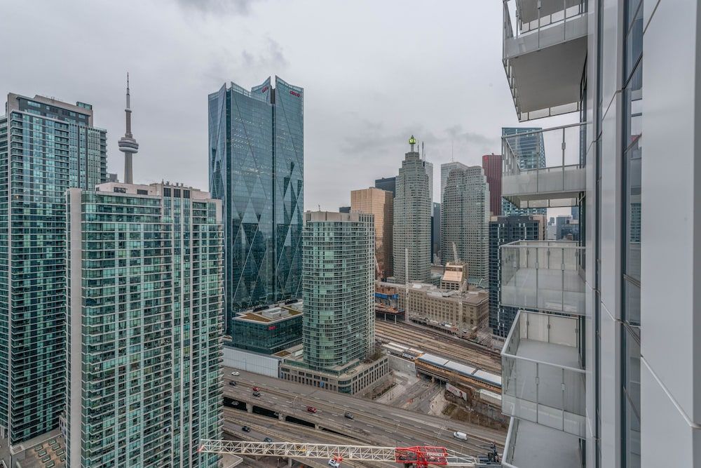 PlanURstay - Harbour Front Toronto Elite Condo 16