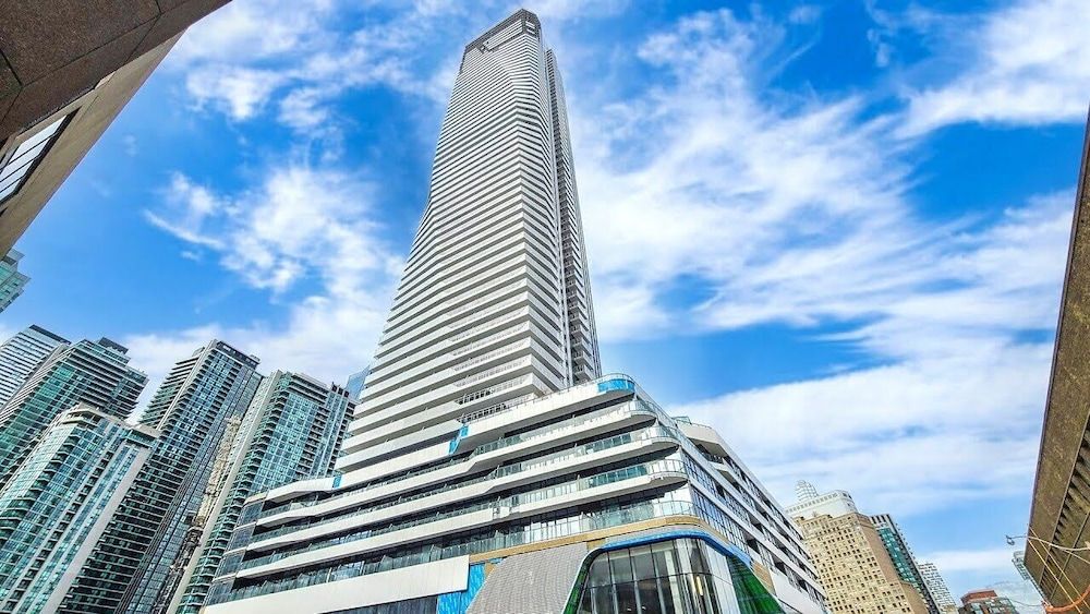 undefined PlanURstay - Harbour Front Toronto 5