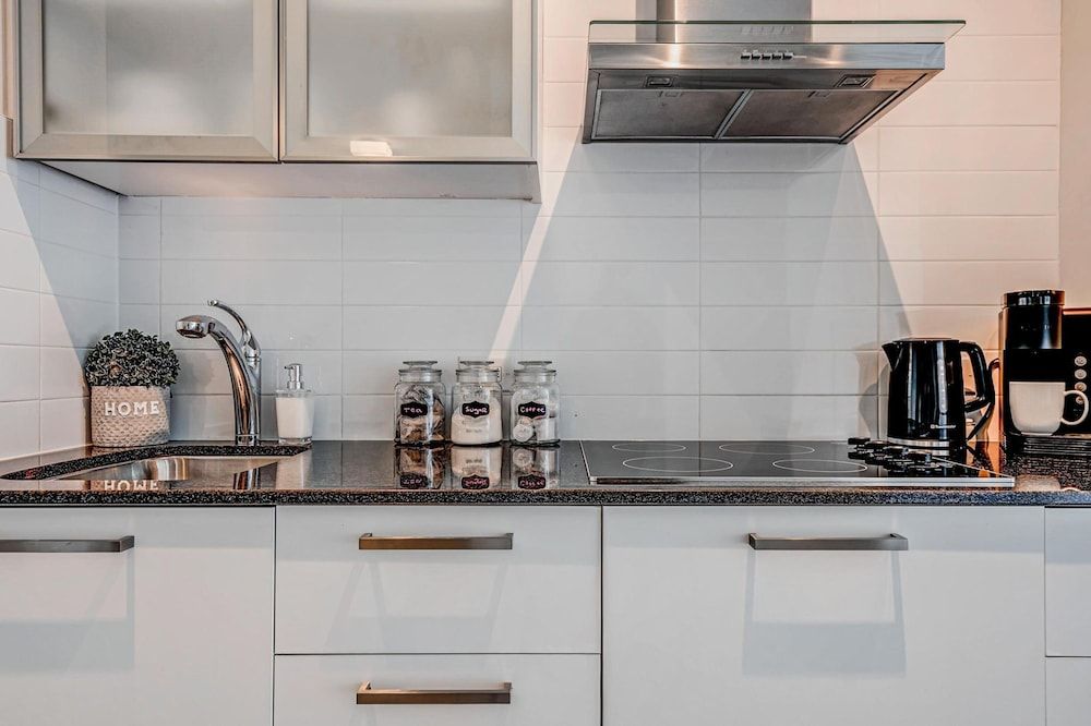 Ike Property Mgmt City Apartment 7