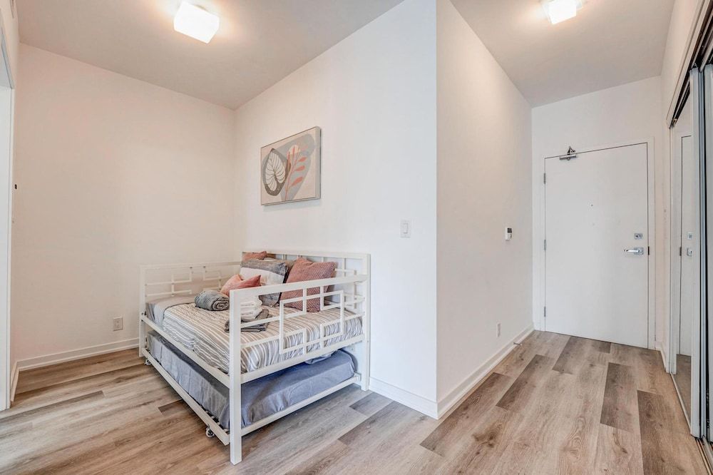 Ike Property Mgmt City Apartment 2