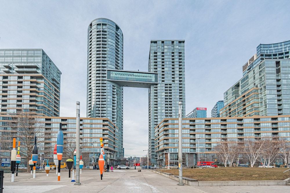 undefined RS Boutique Suites - Fort York 3