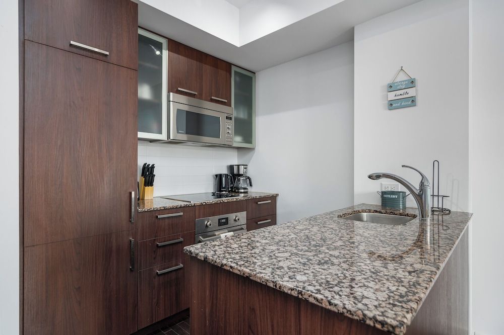 undefined RS Boutique Suites - Fort York 6