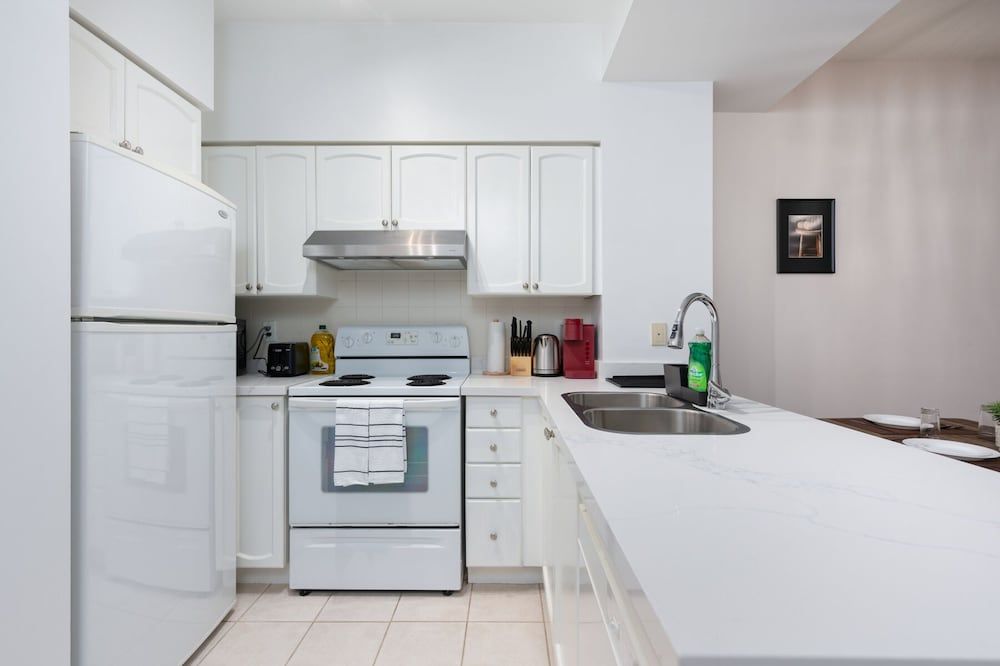 undefined RS Boutique Suites - Fort York 10