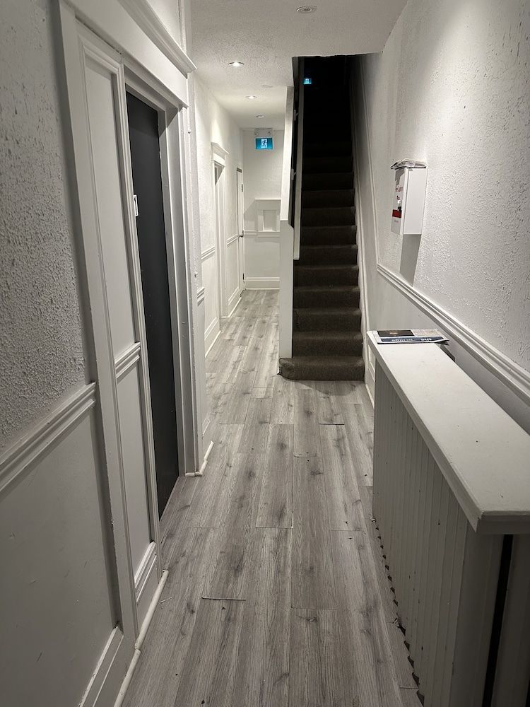 undefined Toronto Furnished Rooms 10