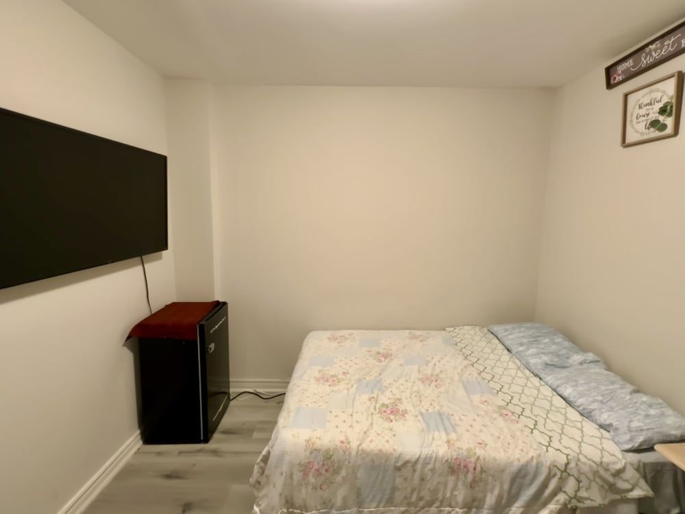 undefined Toronto Furnished Rooms