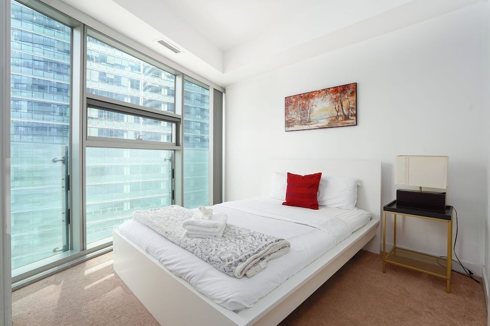 Downtown Toronto near CN Tower Luxury Condo 5