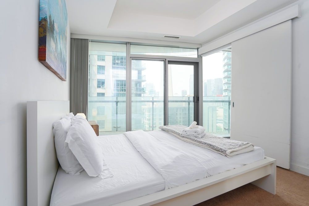 Downtown Toronto near CN Tower Luxury Condo 6