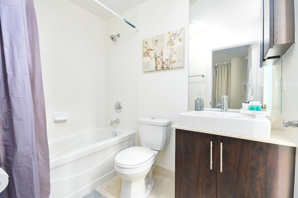 Downtown Toronto near CN Tower Luxury Condo 15