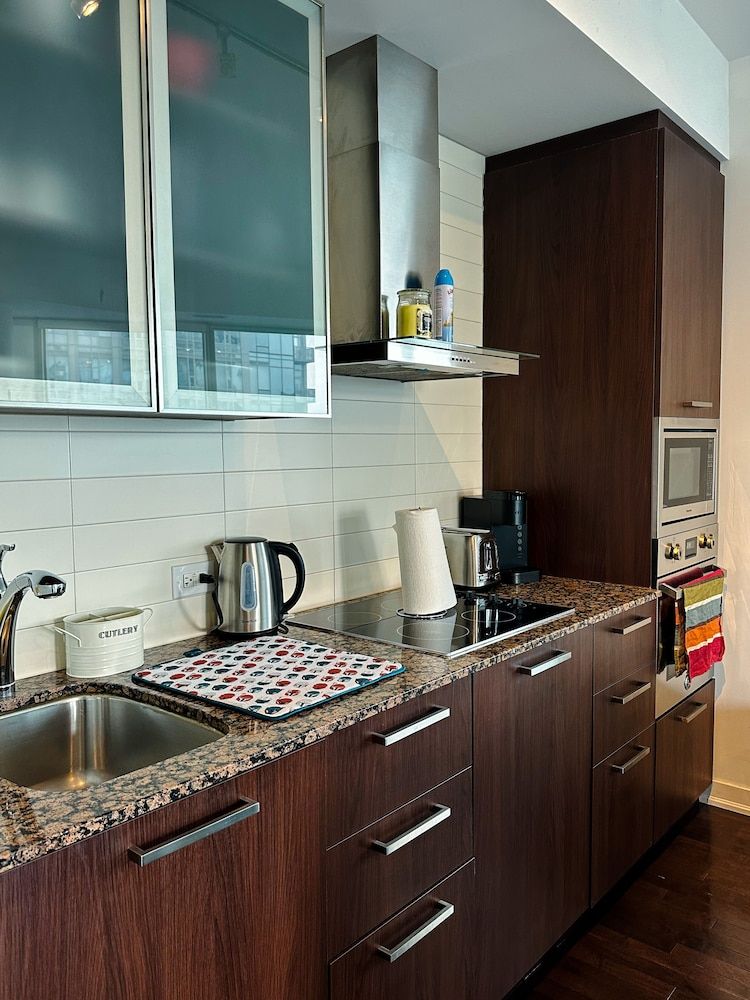 undefined Luxury 2 Bedroom Lakeview 2