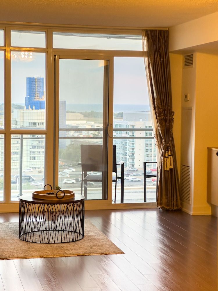 Harbourfront 2 Bed Suites City Condo 16