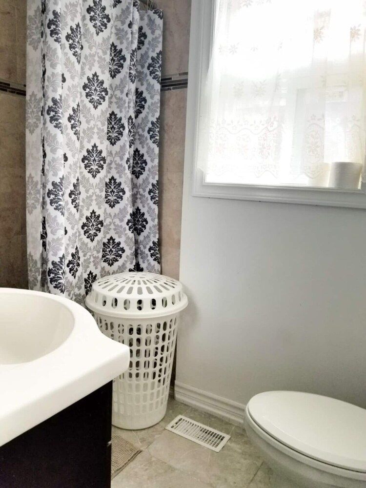 undefined Cozy Private Bedroom Walk To Kennedy Stn 7