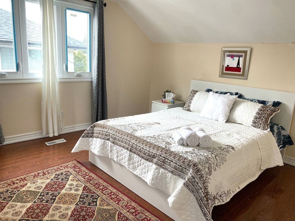 undefined Cozy Private Bedroom Walk To Kennedy Stn